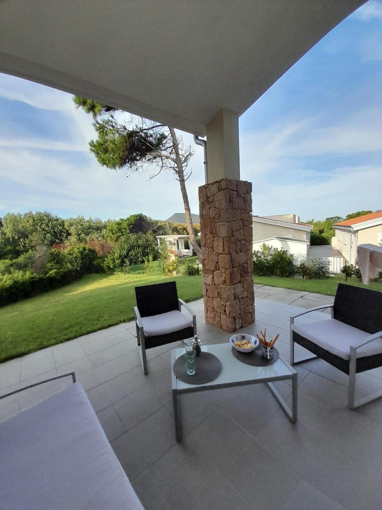Casa Kia - 2 Camere Da Letto - Pet Friendly Valledoria Kültér fotó